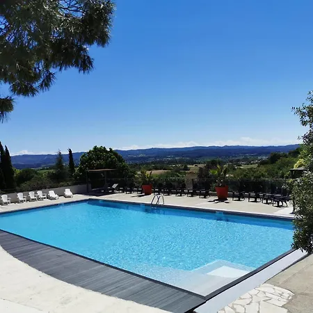 Camping La Commanderie Hotel Rustiques